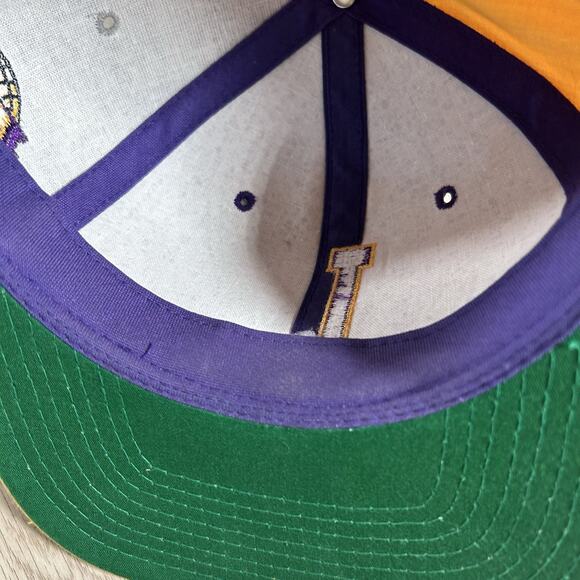 Vintage Starter Los Angeles Lakers‎ Hat Letterman Snapback NBA Purple Yellow Cap - Picture 5 of 8
